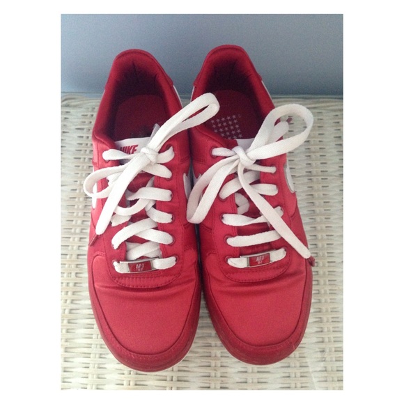 Red Nike Air Tennis Shoes