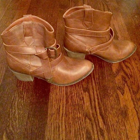 Ankle cowboy boots