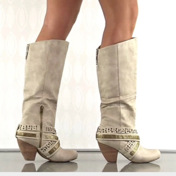 Not Rated from The Buckle boots