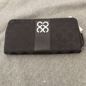 Authentic 💯 Coach Black wallet!!!!! (NWOT)