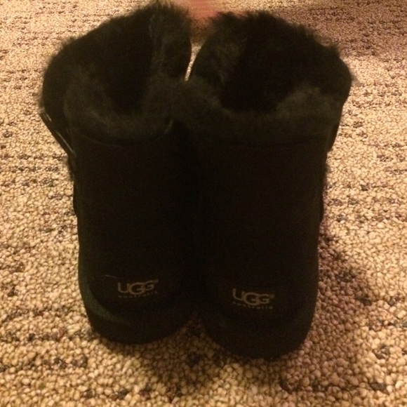 UGGS