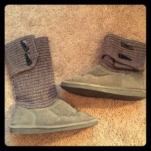 Bearpaw women's grey cable knit boot