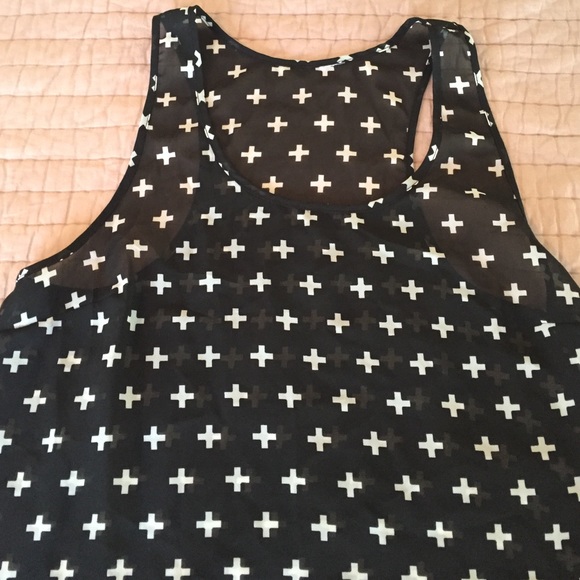 H&M racer back tank - Picture 2 of 3