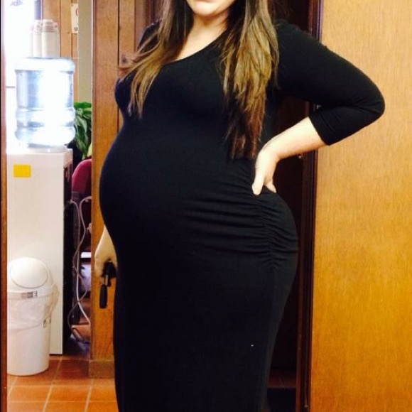 Black quarter sleeve maternity maxi