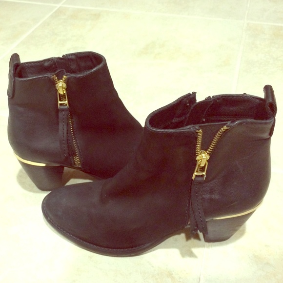 Steve Madden booties