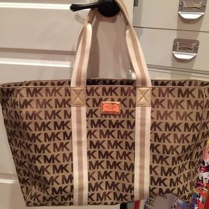 Michael Kors tote
