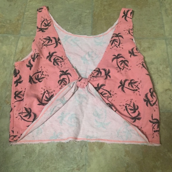 Forever 21 crop top. - Picture 2 of 2