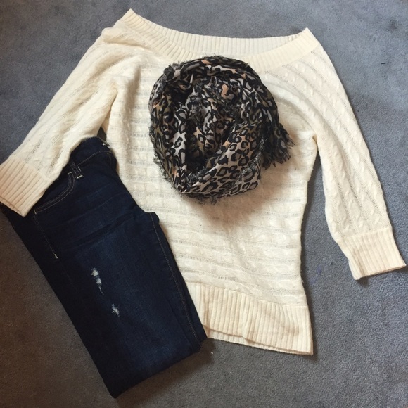 American Eagle Outfitters Sweaters - Cream sweater