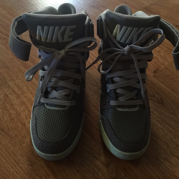 Women's Nike Platfrom Fashion Sneaker