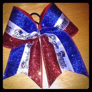 Cheer bow