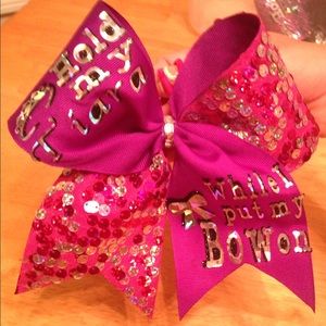 Cheer bow- handmade never worn