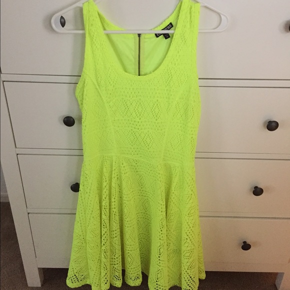 SOLD! dress from Express 💥