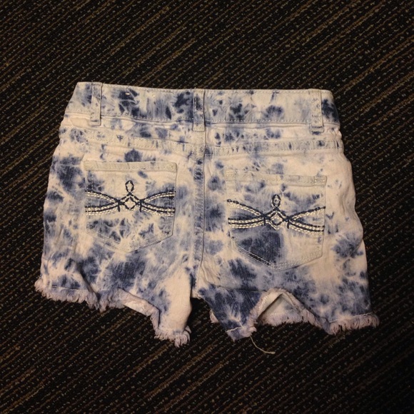 Shorts - Picture 2 of 2