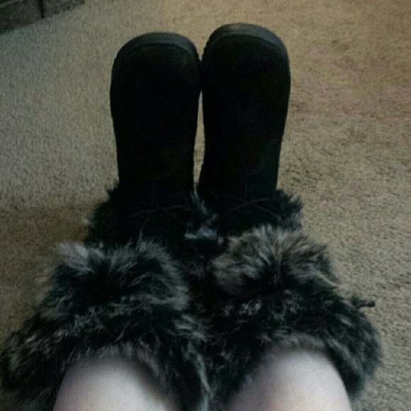 Boots - Picture 3 of 3