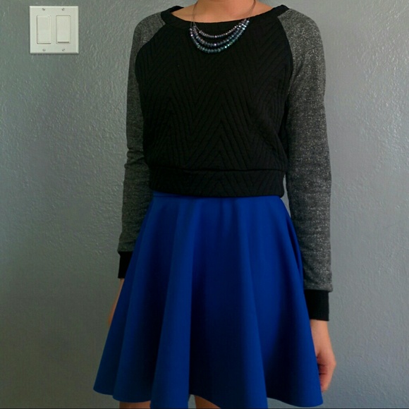 G by Guess Quilted Crop Sweatshirt