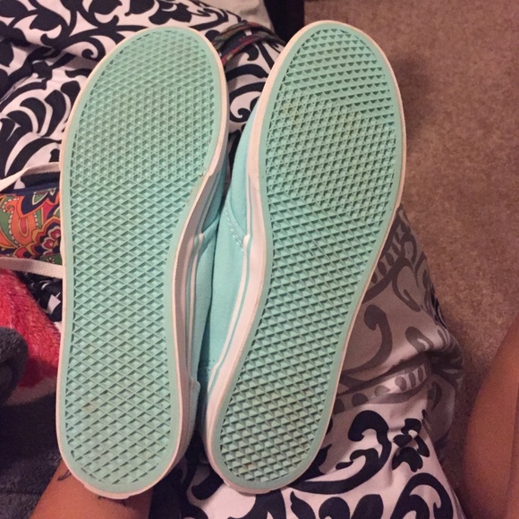 Vans - Picture 4 of 4