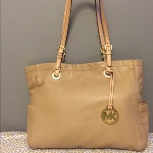 Michael Kors nude purse 👜