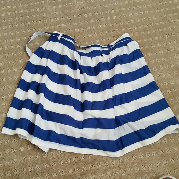 Stripped bubble skirt