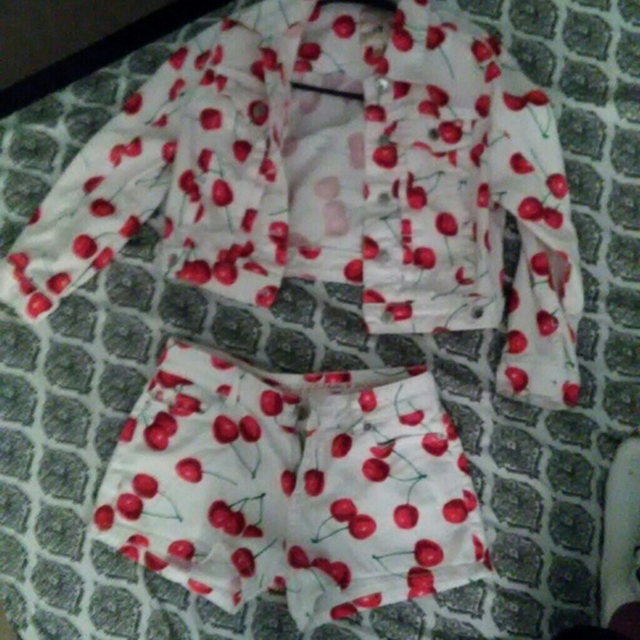 Marilyn monroe macy's Jacket and shorts set