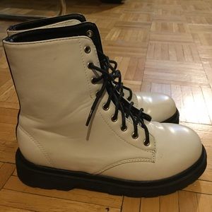 🎉SOLD🎉 White Combat Boots