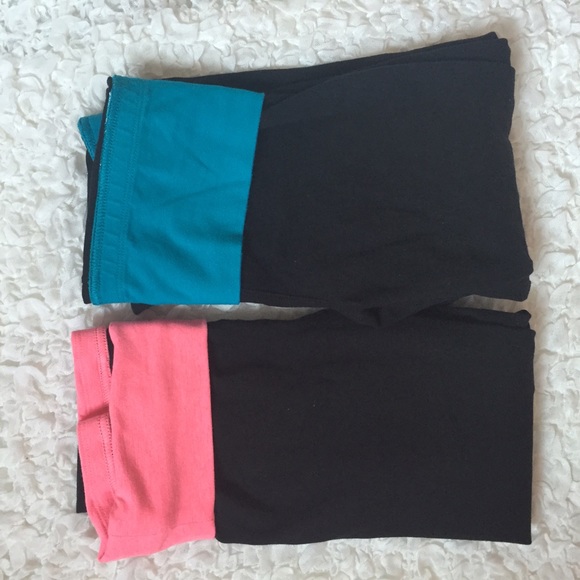 Black yoga leggings (2 pairs)