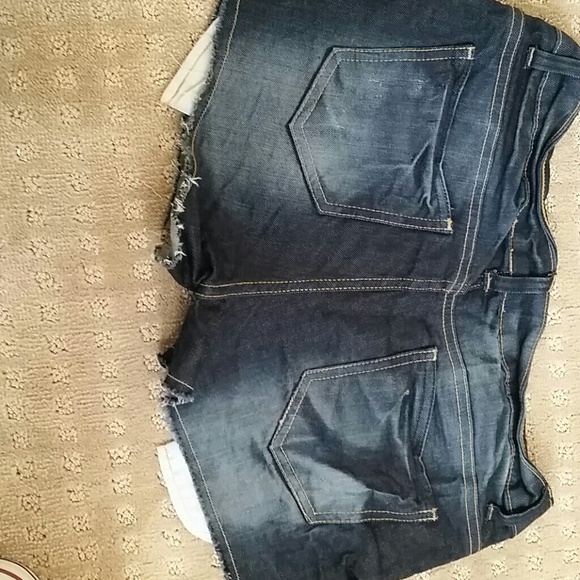 Denim short - Picture 2 of 4
