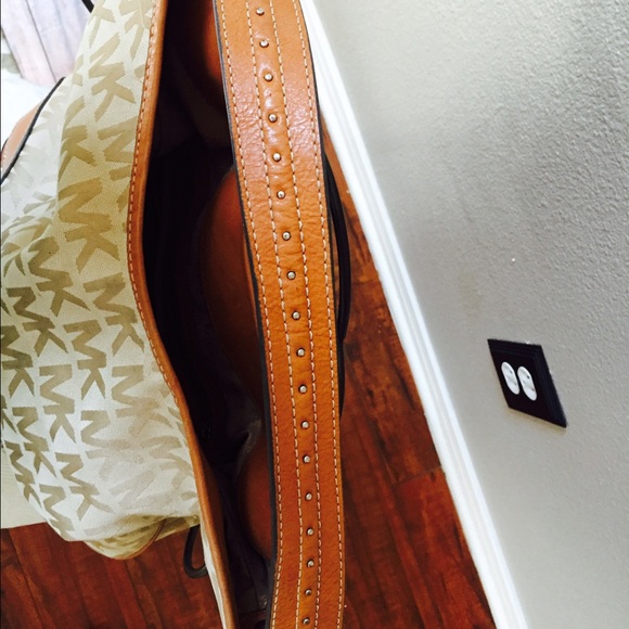 Michael Kors logo shoulder bag - Picture 3 of 4