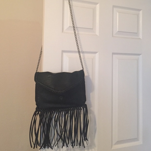 Cross over bag with fringe