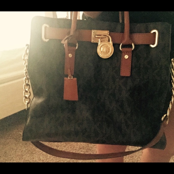 Michaels kors Hamilton tote SOLDDD!!!! - Picture 2 of 2