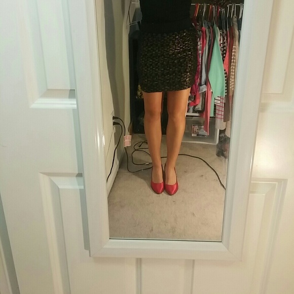 Black and gold bodycon skirt