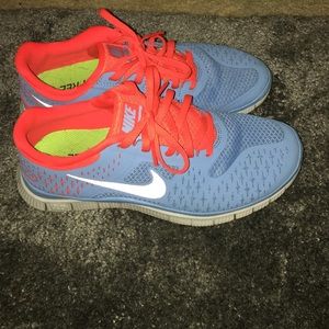 women's Nike running shoes size 6.5