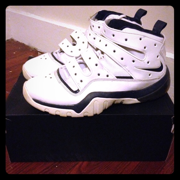 Nike sky tops