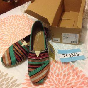 TOMS multi-stripe W10