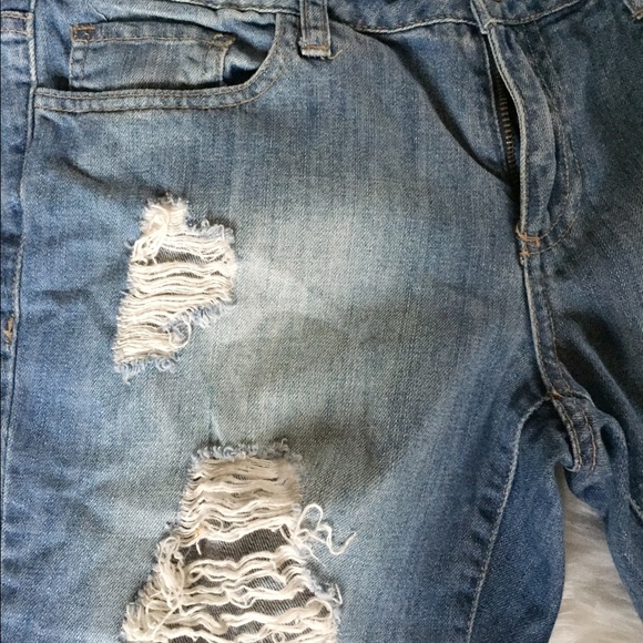 Sold to @annlma Forever 21 Jean and shorts - Picture 2 of 4