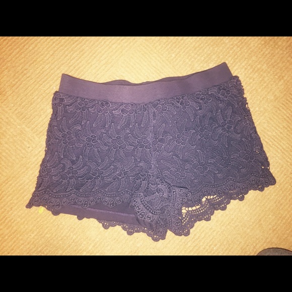 Lilly Pulitzer lace shorts sm