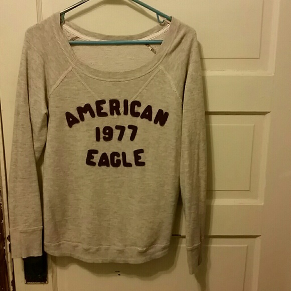 American Eagle crew neck