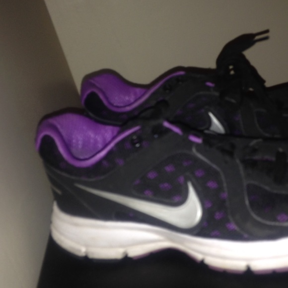 Nike running shoes - Picture 2 of 2