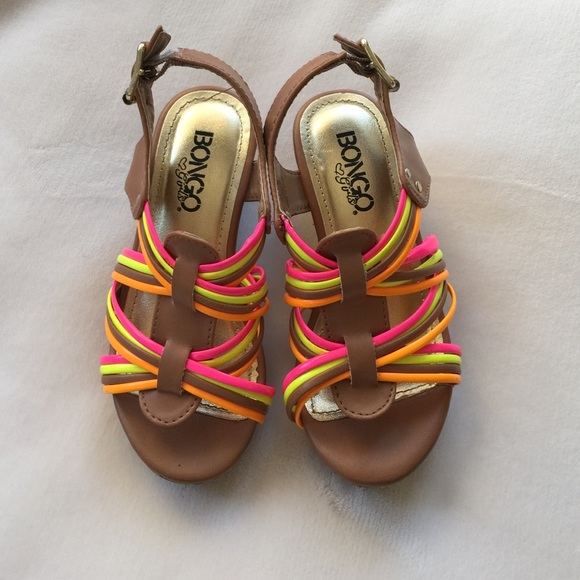 🔴Price Reduced🔴Bongo shoes for Girls size 11