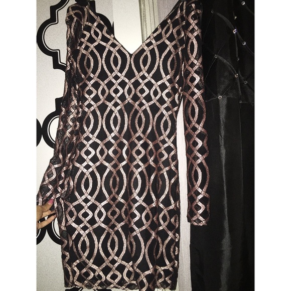 Mini tight long sleeve dress👗