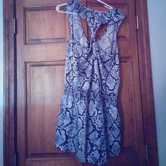 Romper - Picture 2 of 2