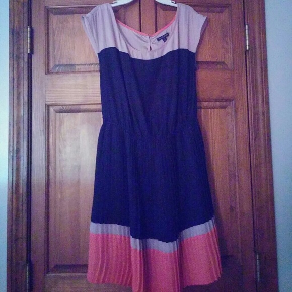 Dress - Picture 1 of 1