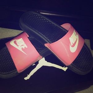 Nike slides