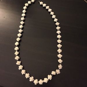 Adjustable white and dark silver necklace