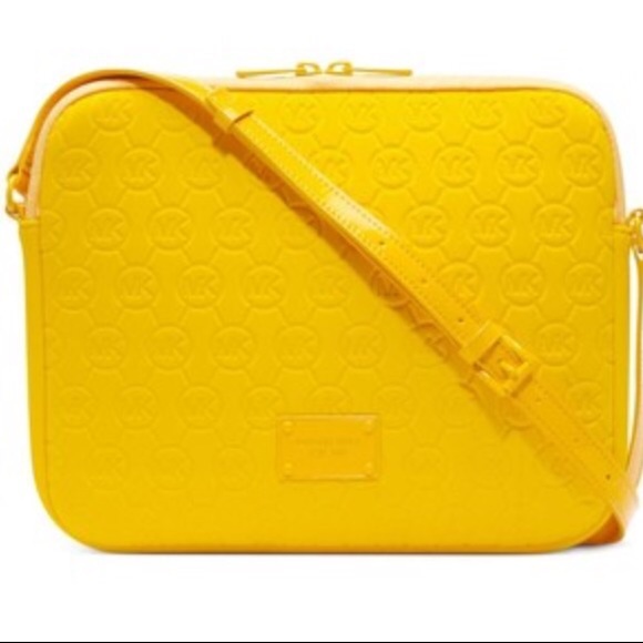 Michale kors Ipad bag✨.Size:9.8"x8.6"