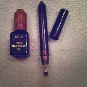 Maracuja oil and amazon waterproof liner