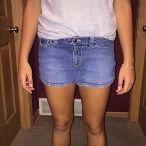 No boundaries shorts