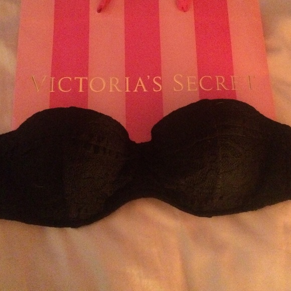 Black VS Lace swim top!