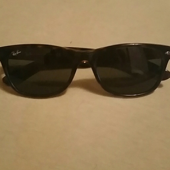 Never used before raybans, tortoise wayfarer!!!