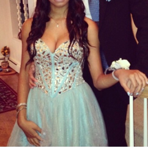 Homecoming dress - Picture 1 of 4