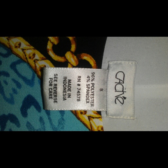 Sold cache dress - Picture 3 of 4